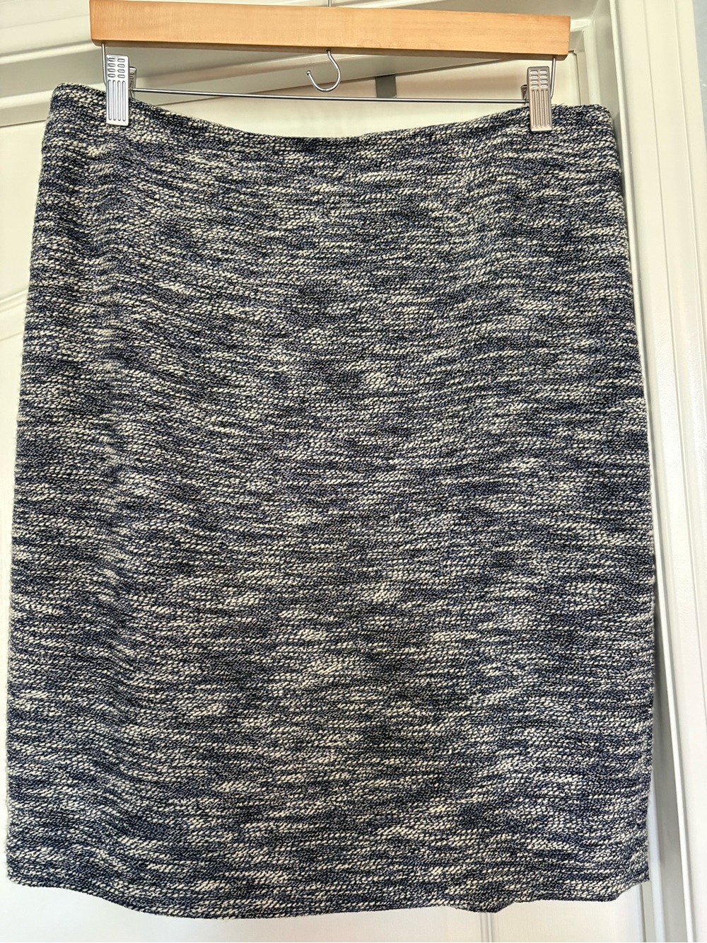 Ann Taylor Navy and White Marled Pencil Skirt